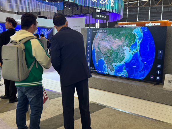 Huawei's new giant-screen mobile phone products unveiled at AWE Zhang Chaoyang explains the hard-core technology of giant-screen mobile phones