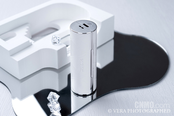 Pioneer aesthetics upgraded again!The design of Huawei FreeBuds Lipstick 2 lipstick and earphone box leads a new trend of accessories for digital products