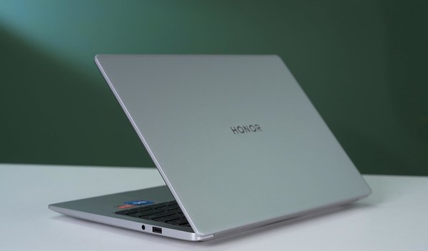 Honor MagicBook X 14 Pro Ryzen Edition: It has its own set for office and study