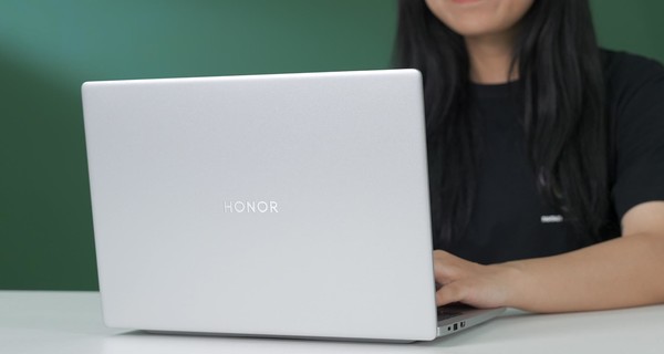 Honor MagicBook X 14 Pro Ryzen Edition: It has its own set for office and study