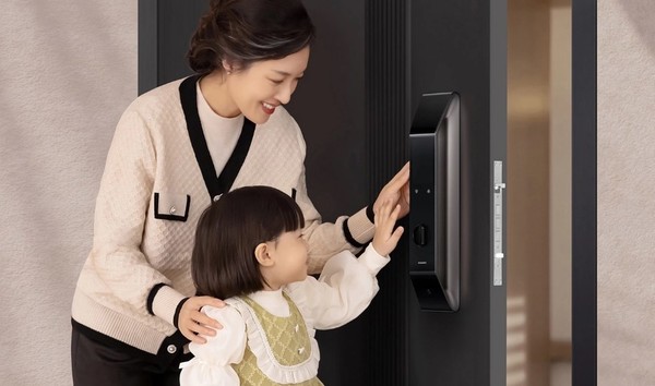 A new choice for family members to give gifts, Huawei Smart Door Lock Pro is safe, convenient and smart