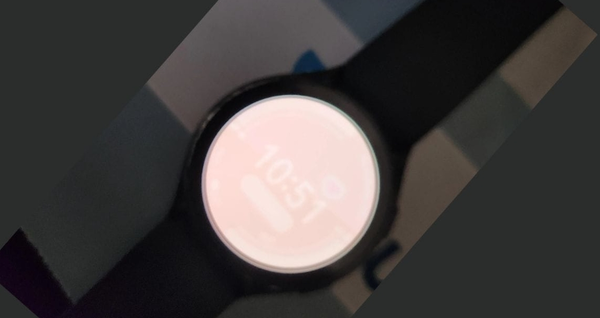 Samsung Watch smart watch screen turns white