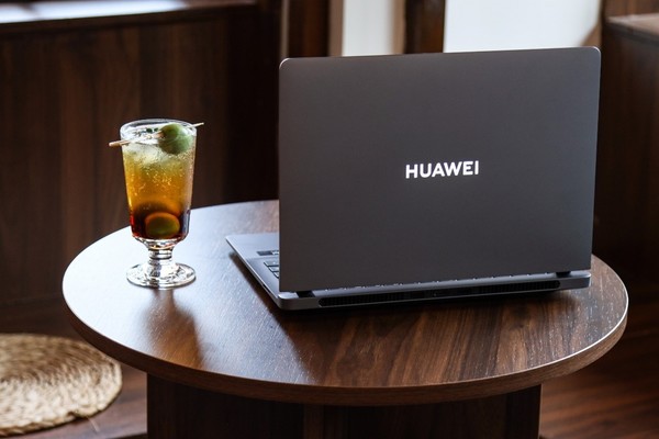 Huawei MateBook GT 14 professional high-energy assistance for the restoration of Sanxingdui cultural relics