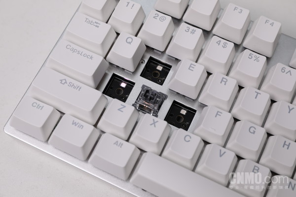 104-key full-size mechanical keyboard Rapoo V700DIY: using hot-swappable switches and colorful RGB to meet everyone’s individual needs 104-key full-size mechanical keyboard Rapoo V700DIY: using hot-swappable switches and colorful RGB to meet everyone’s individual needs