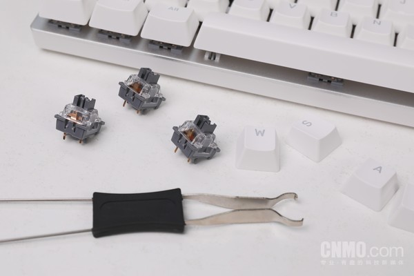 104-key full-size mechanical keyboard Rapoo V700DIY: using hot-swappable switches and colorful RGB to meet everyone’s individual needs 104-key full-size mechanical keyboard Rapoo V700DIY: using hot-swappable switches and colorful RGB to meet everyone’s individual needs