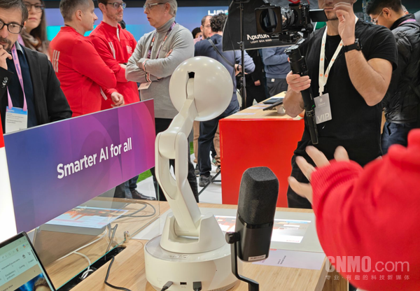 Lenovo will debut at MWC 2026 with a number of hard-core new products, including a new large folding screen! Lenovo will debut at MWC 2026 with a number of hard-core new products, including a new large folding screen!