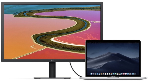 LG UltraFine 5K Monitor vs. MacBook Pro LG UltraFine 5K Monitor vs. MacBook Pro
