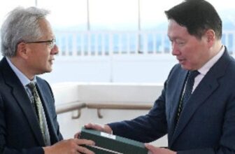 SK Group Chairman Choi Tae-won: Memory chip shortage may continue until 2030